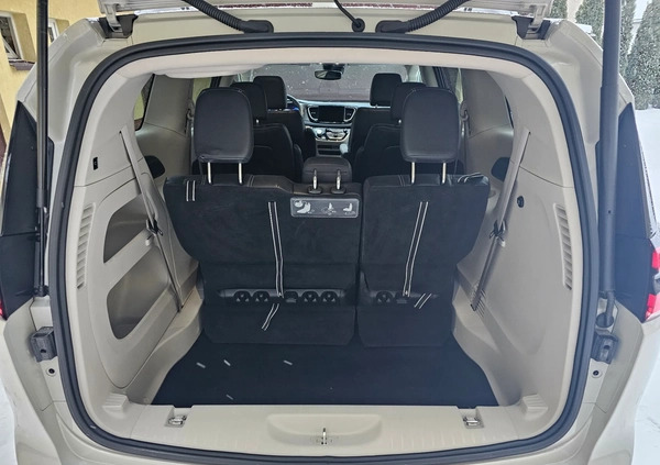 Chrysler Pacifica cena 210330 przebieg: 43351, rok produkcji 2021 z Mirsk małe 529